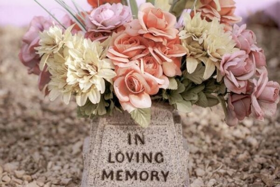 Read What to Write on a Memorial Plaque